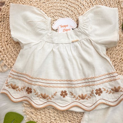  Conj. Classic Batinha com Flores Bordadas e Short em Linho - Areia e cappuccino